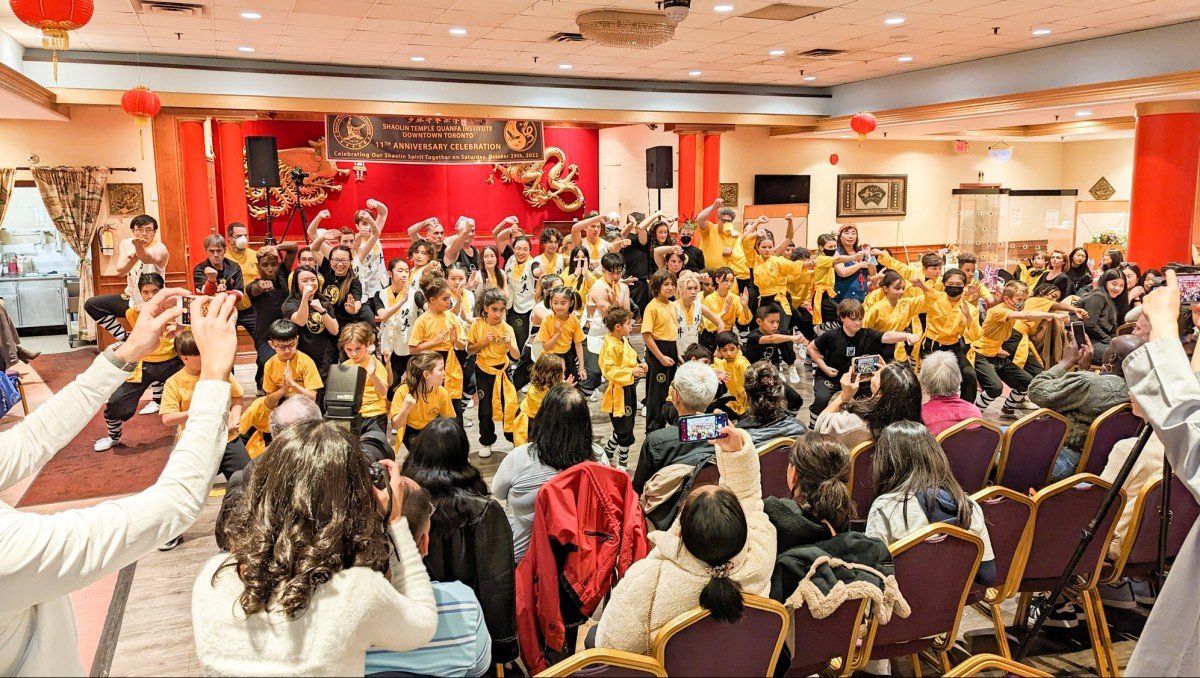 /assets/image/2022-10-29-STQI-Downtown-11th-Anniversary-Shaolin-Celebration-074-162-6jps.jpg