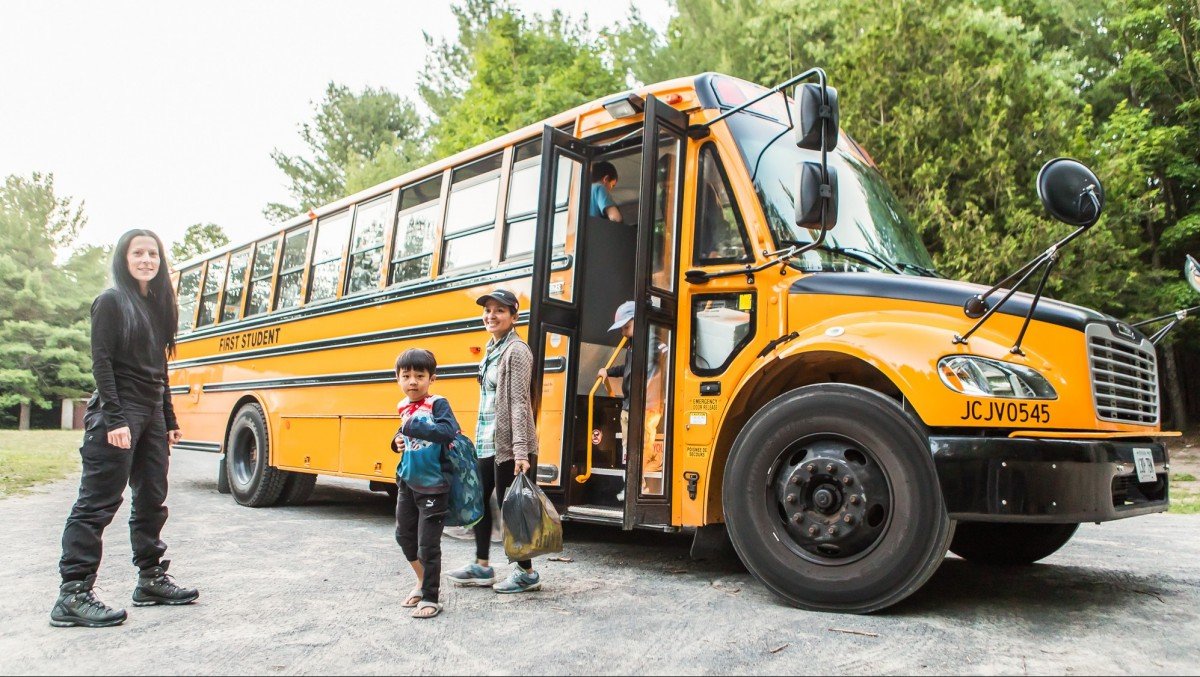 /assets/image/STQI-Martial-Arts-Kung-Fu-Qi-Gong-Shaolin-Retreat-Warsaw-Caves-School-Bus-171-162-BYoo.jpg